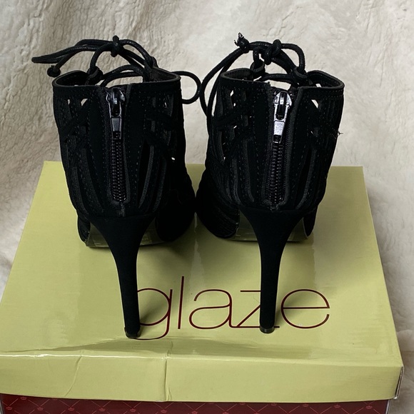 Glaze “Charlie” black bootie heels - Picture 4 of 6